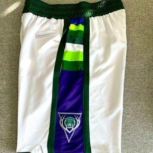 Milwaukee Bucks Nike Shorts- Size 34